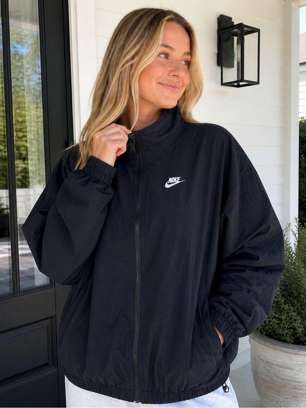 Nike Windrunner Jacket Womens L Black‎ Oversized Nylon Athletic DM6185-010